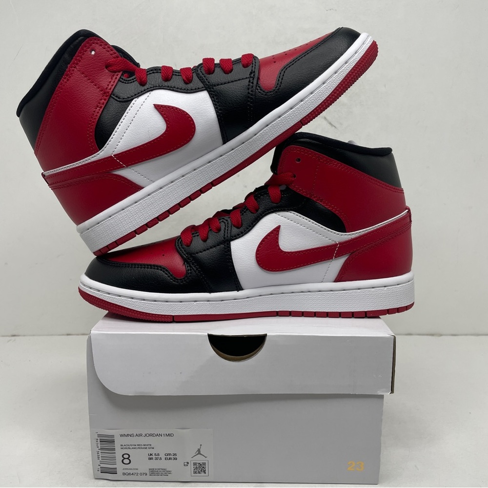 Nike Air Jordan 1 Retro Mid WMNS “Bred Toe” 2023 - Picture 3 of 4